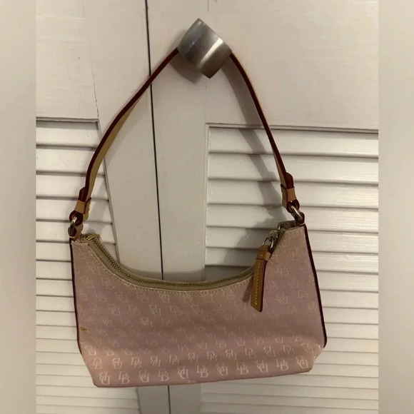 Dooney & Bourke Handbags - Dooney & Bourke pink purse canvas vintage